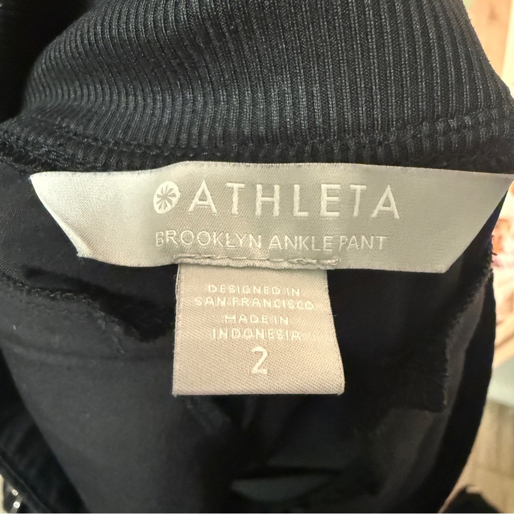 Athleta| EUC Women’s Size 2 Brooklyn Ankle Pants in Black - Picture 7 of 9